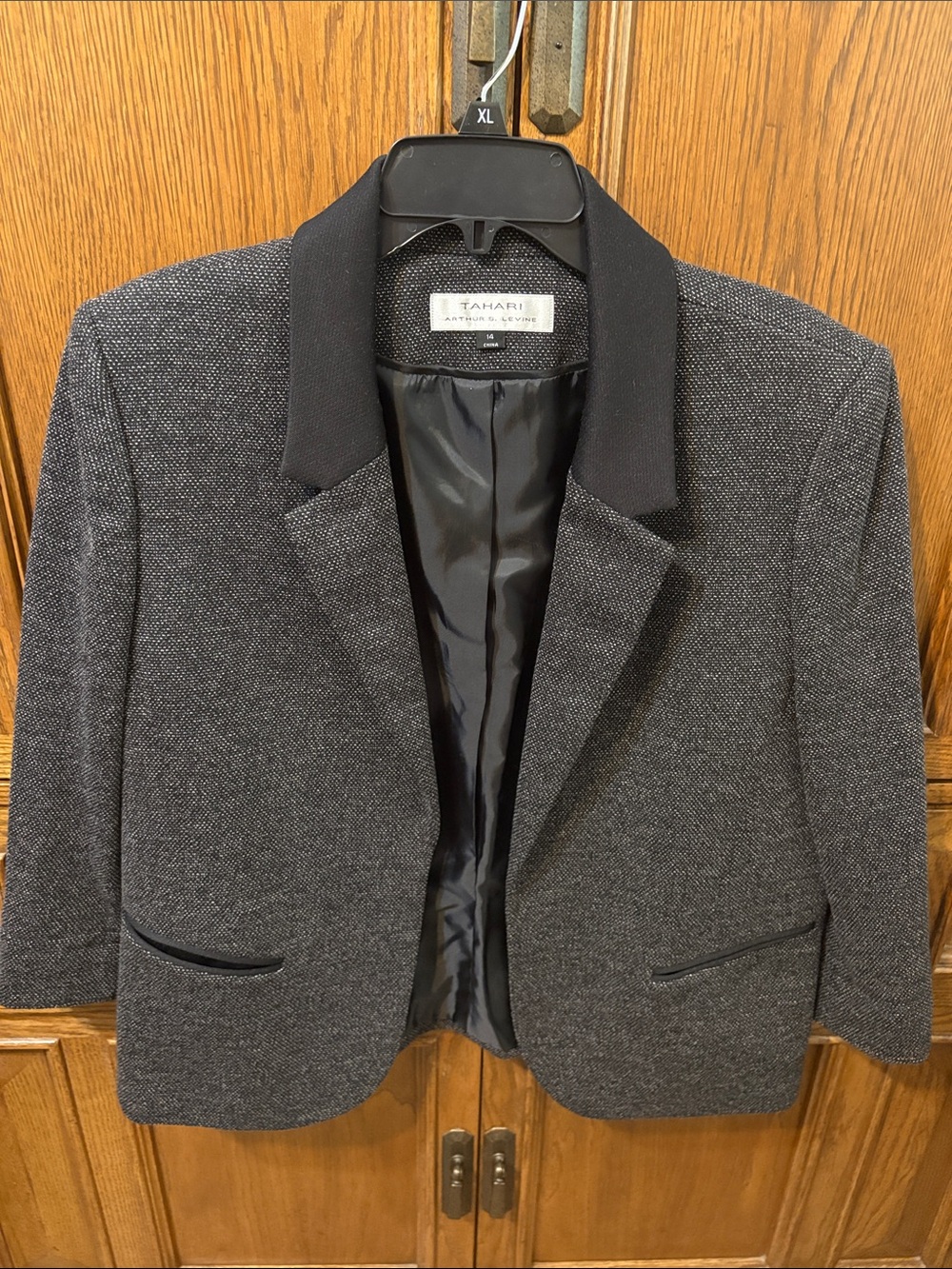 Tahari Charcoal Gray Cropped Blazer with Black Collar
